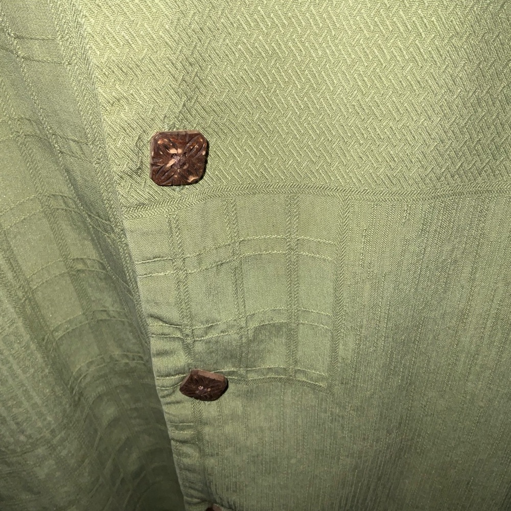 Tommy Bahama Silk Shirt with Tropical Graphic - Picture 9 of 10